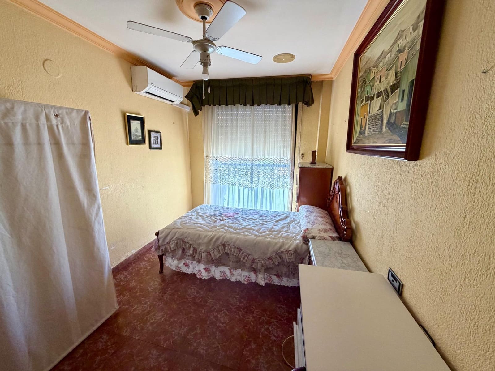 4 slaapkamer Flat te koop in Almeria stad - € 225.000 (Ref: 9894055)