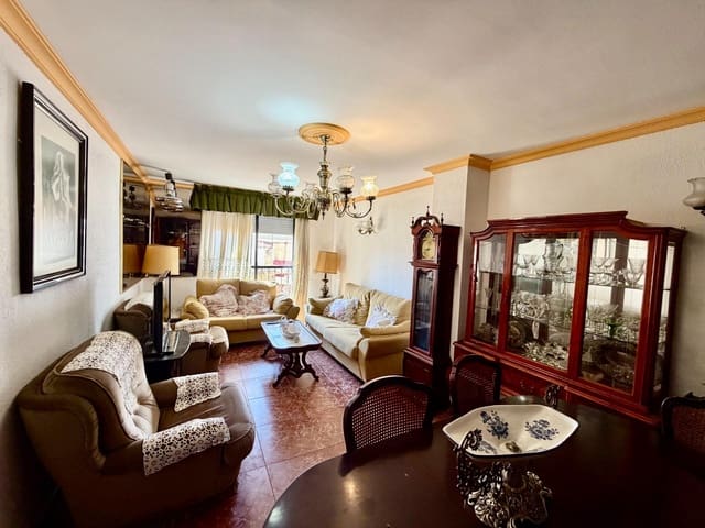 4 makuuhuone Asunto myytävänä paikassa Almería kaupunki - 225 000 € (Ref: 9894055)
