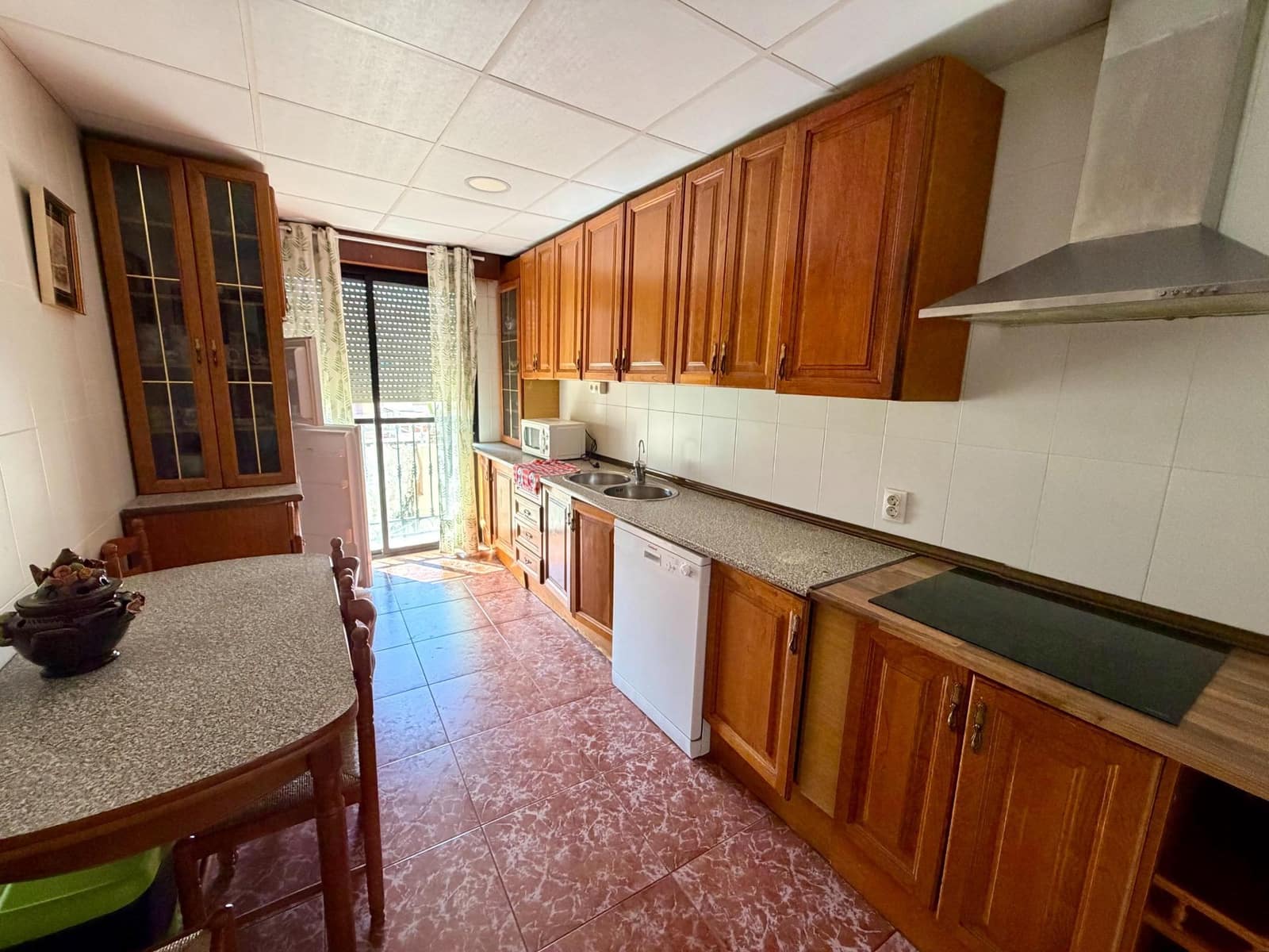 4 slaapkamer Flat te koop in Almeria stad - € 225.000 (Ref: 9894055)