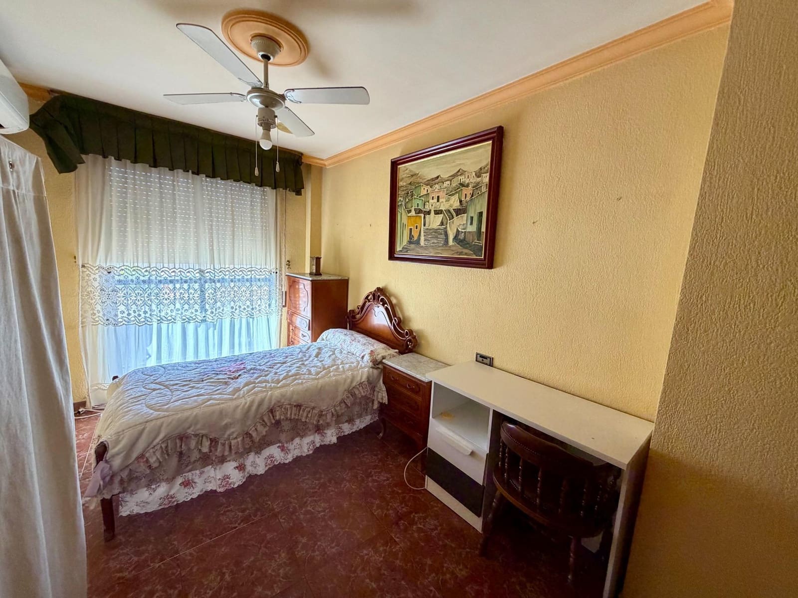 4 slaapkamer Flat te koop in Almeria stad - € 225.000 (Ref: 9894055)