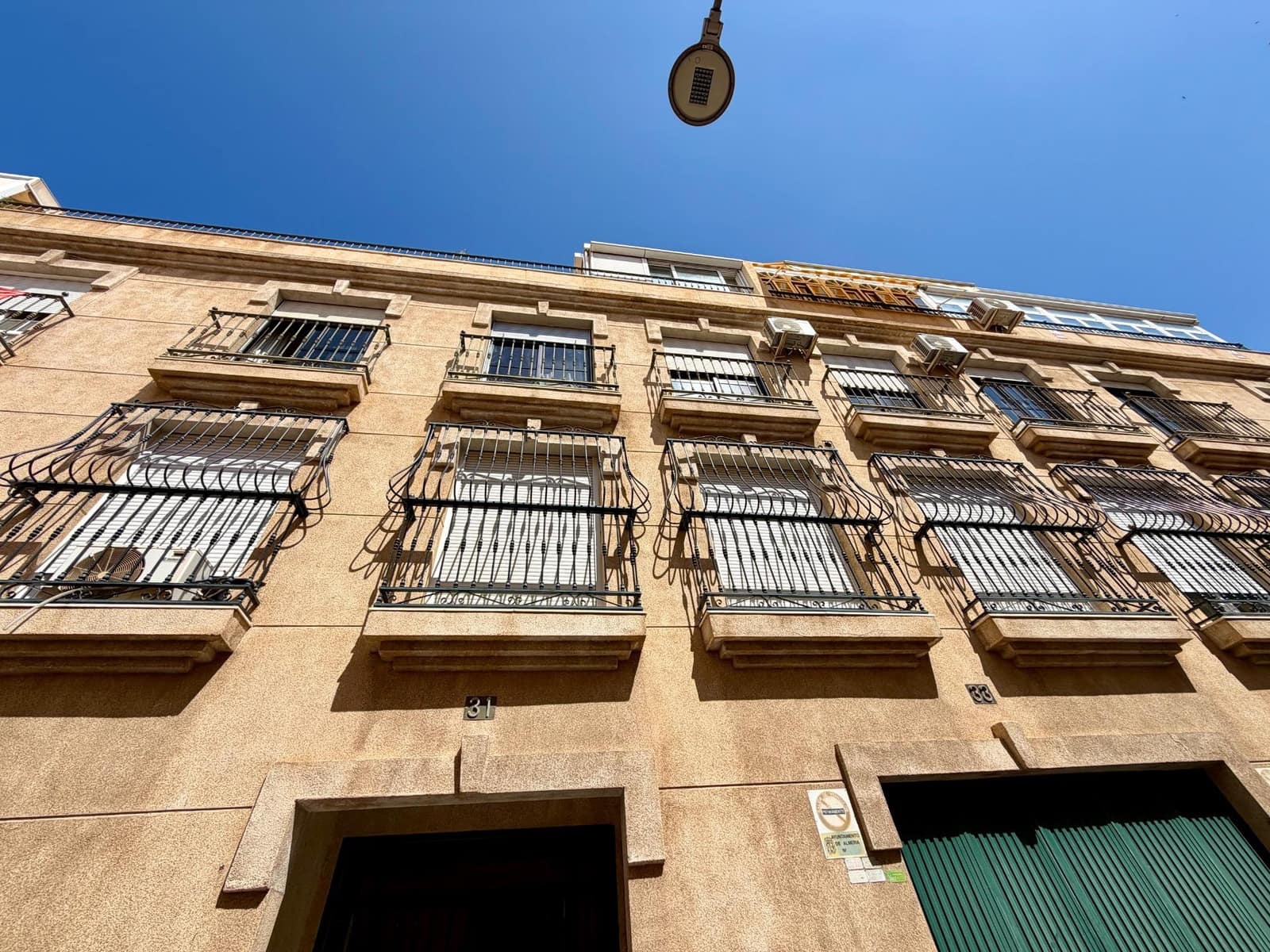4 slaapkamer Flat te koop in Almeria stad - € 225.000 (Ref: 9894055)