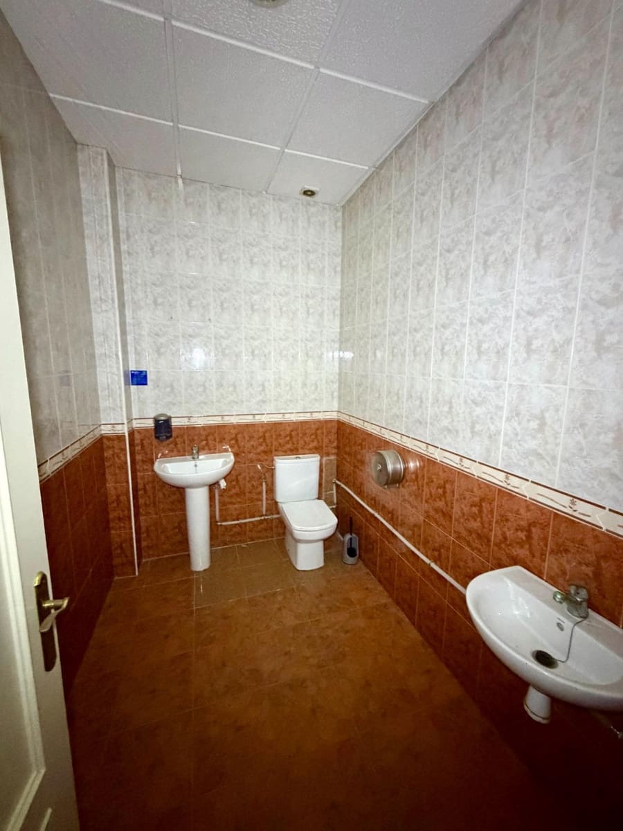 Local Comercial en Huércal de Almería en venta - 139.000 € (Ref: 9896480)
