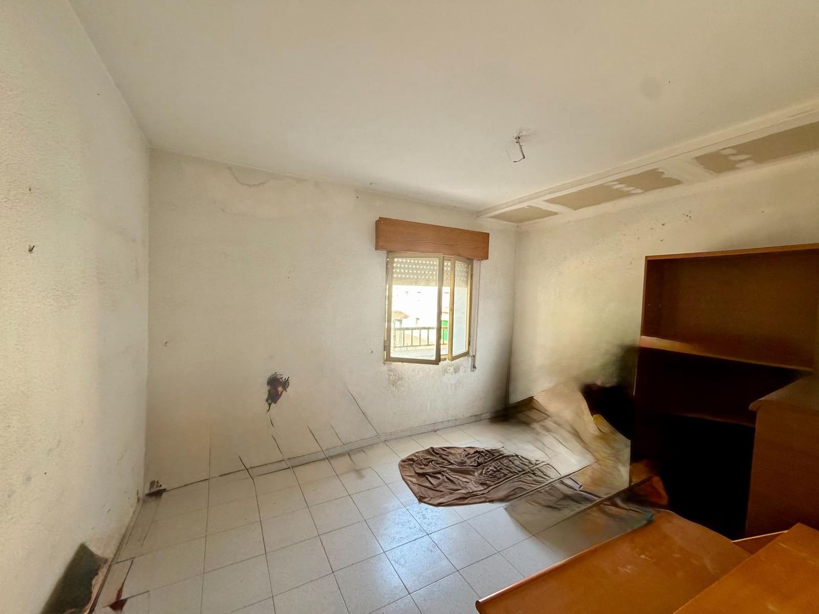 6 bedroom Commercial for sale in Roquetas de Mar - € 215,000 (Ref: 9922453)