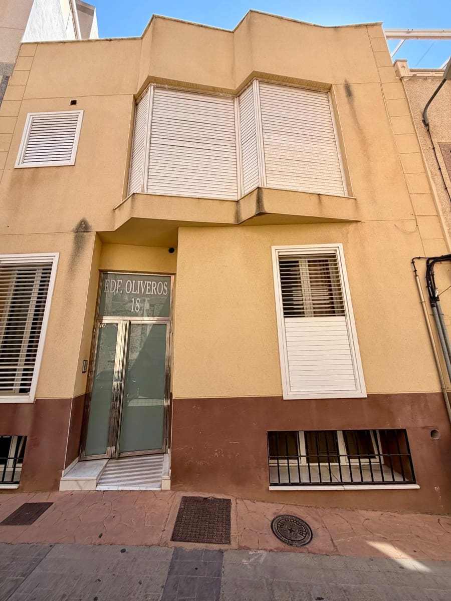 Commercieel te koop in Almeria stad - € 85.000 (Ref: 9948065)