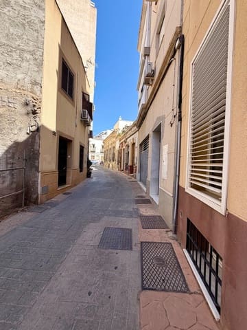 Kommersiell til salgs i Centro, Almería by - € 85 000 (Ref: 9948065)