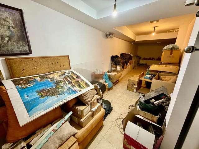 Kommersiell til salgs i Centro, Almería by - € 85 000 (Ref: 9948065)