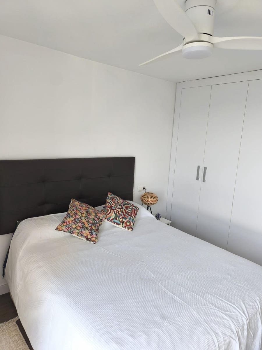 2 sovrum Lägenhet till salu i Almeria stad med pool - 205 000 € (Ref: 9948067)