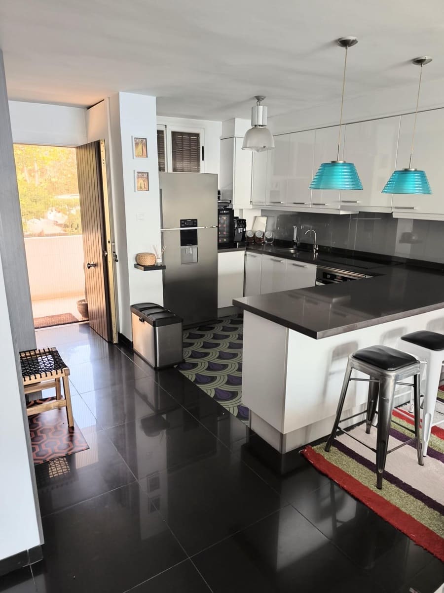 2 sovrum Lägenhet till salu i Almeria stad med pool - 205 000 € (Ref: 9948067)