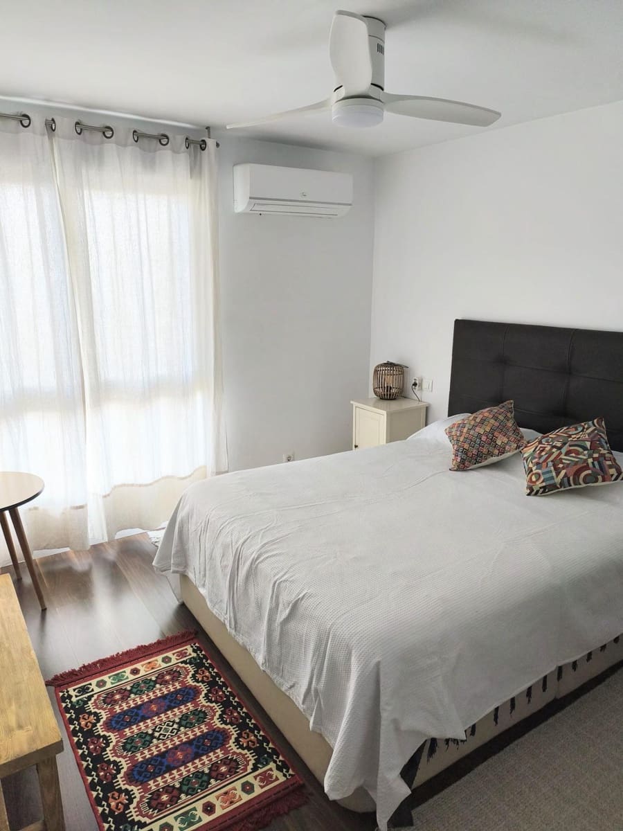 2 sovrum Lägenhet till salu i Almeria stad med pool - 205 000 € (Ref: 9948067)