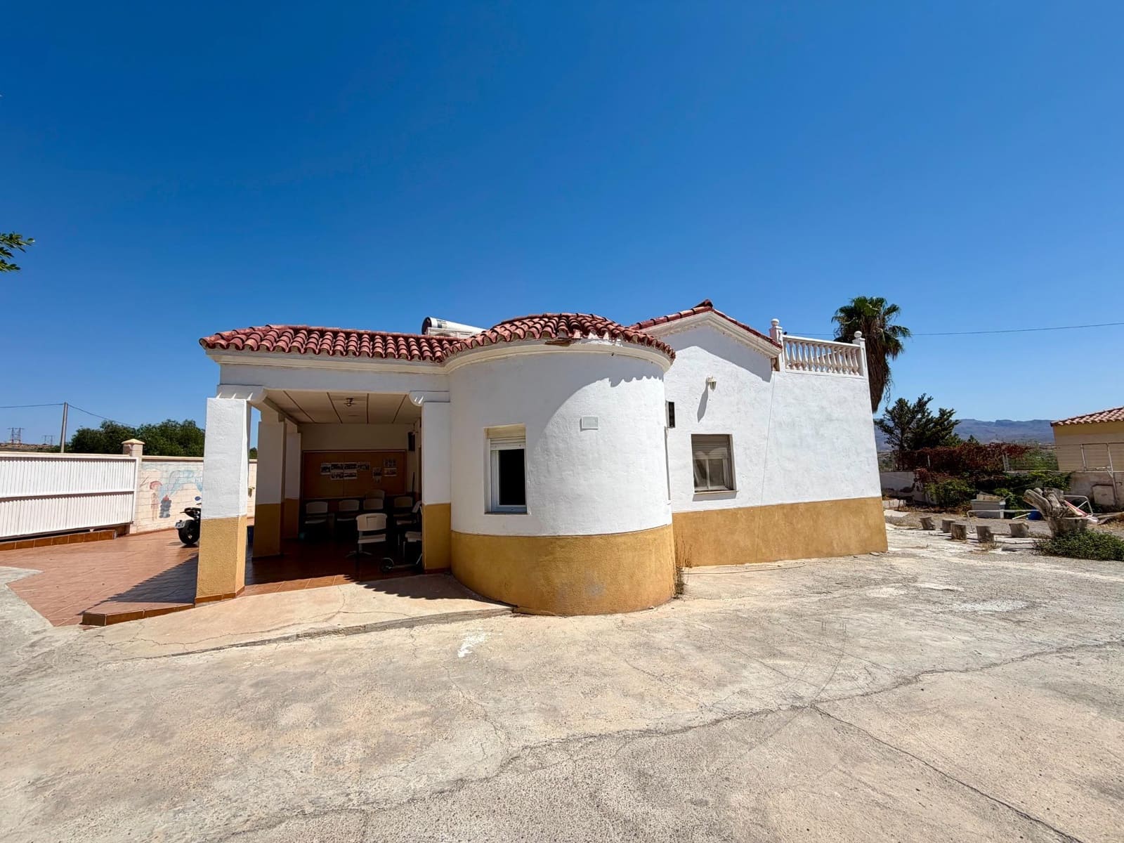 5 sovrum Villa till salu i Huercal de Almeria med garage - 320 000 € (Ref: 9949935)