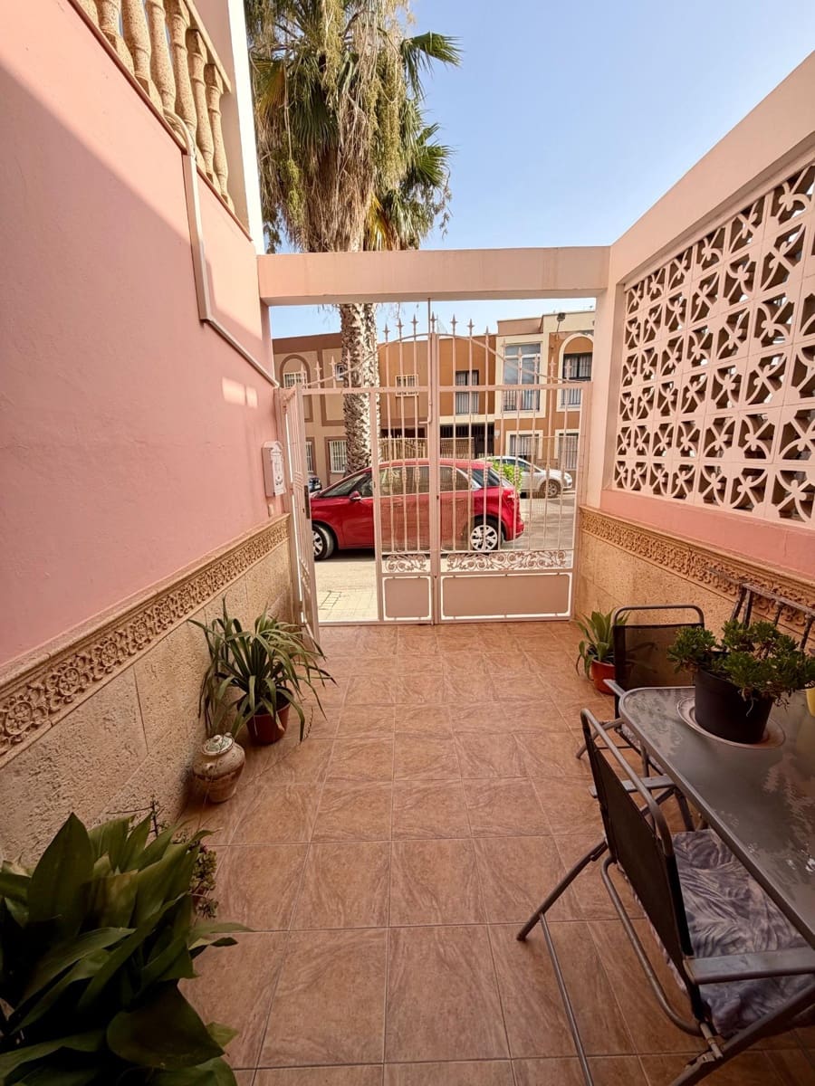 4 bedroom Terraced Villa for sale in Almeria city - € 249,000 (Ref: 9973449)