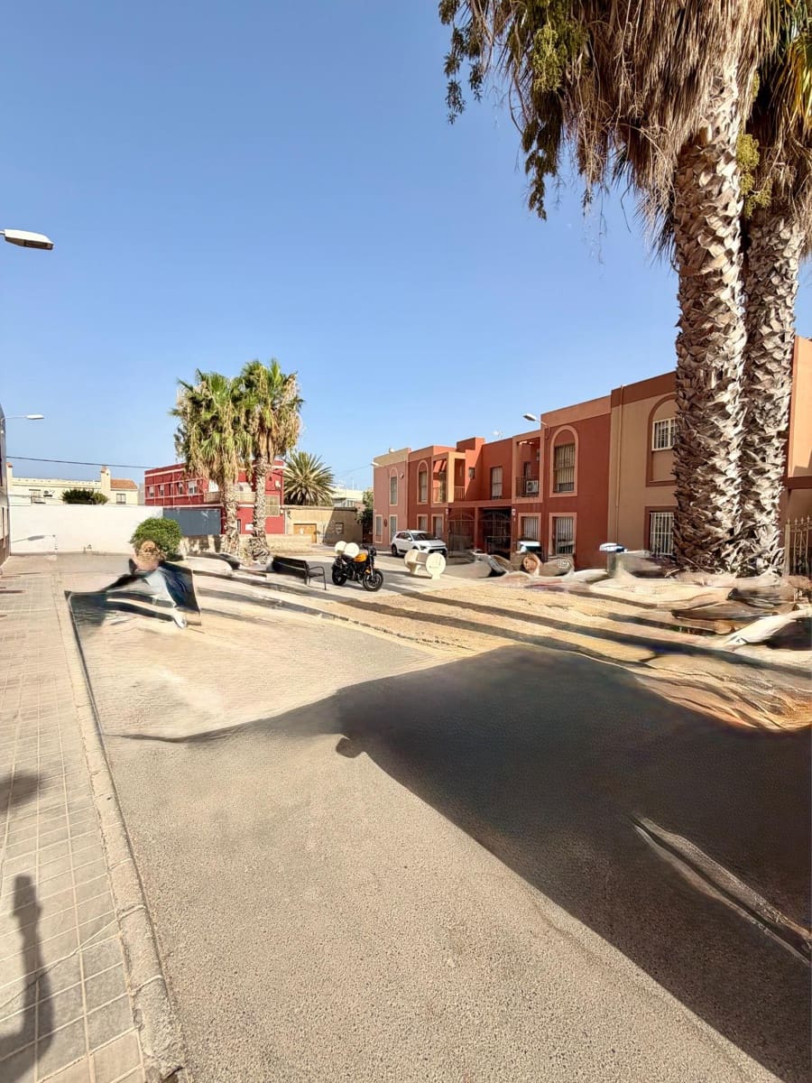 4 bedroom Terraced Villa for sale in Almeria city - € 249,000 (Ref: 9973449)