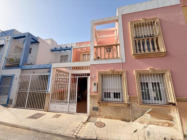4 soverom Rekkehus til salgs i Almería by - € 249 000 (Ref: 9973449)