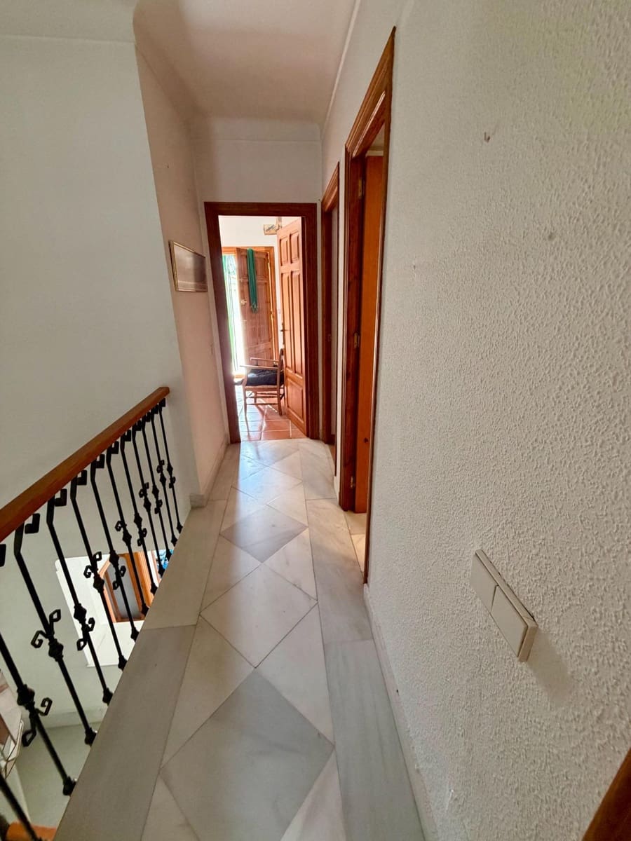 8 bedroom Villa for sale in Vera - € 399,900 (Ref: 9977436)