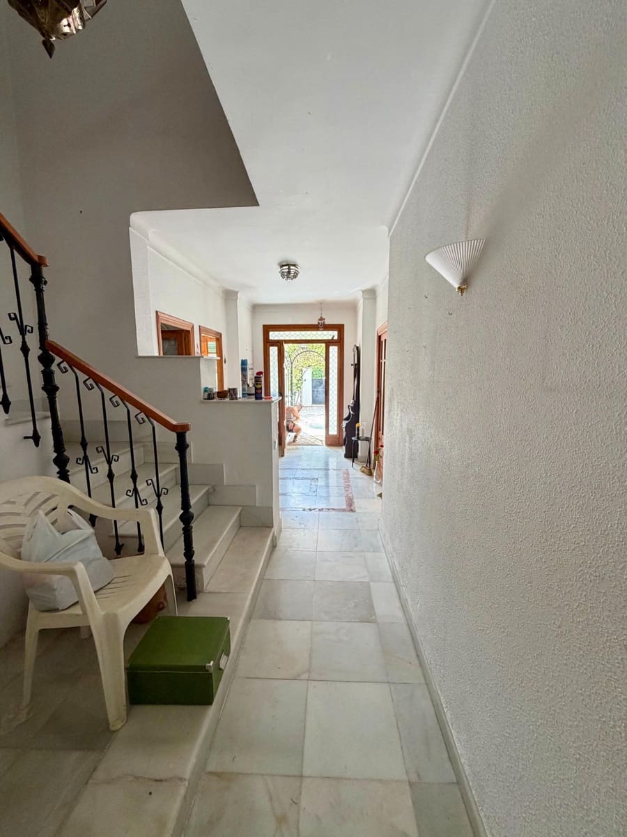 8 bedroom Villa for sale in Vera - € 399,900 (Ref: 9977436)