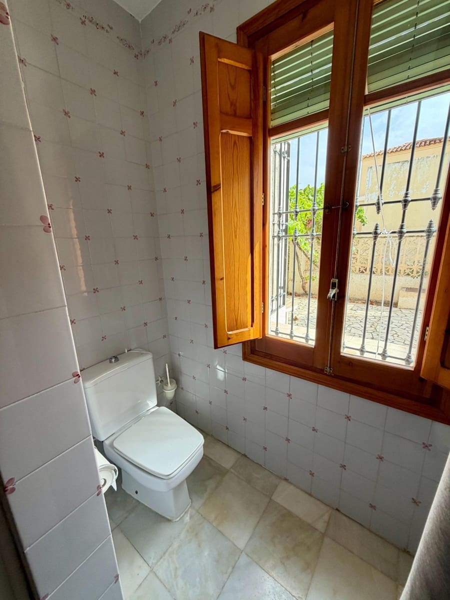 8 bedroom Villa for sale in Vera - € 399,900 (Ref: 9977436)