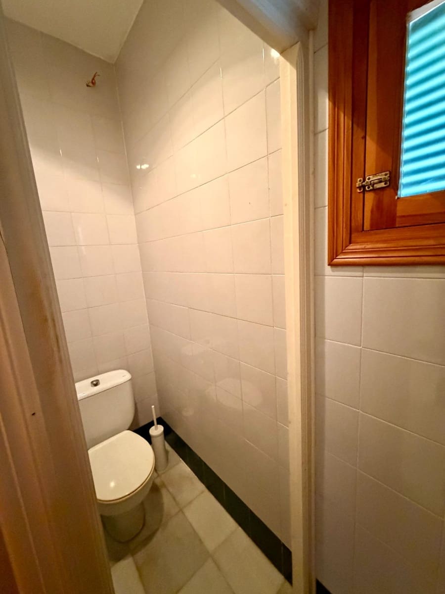8 bedroom Villa for sale in Vera - € 399,900 (Ref: 9977436)