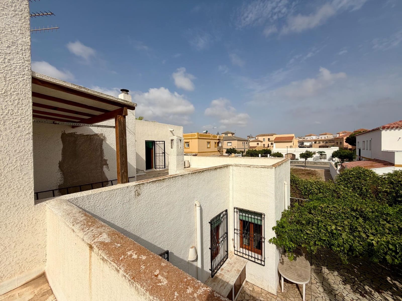 8 bedroom Villa for sale in Vera - € 399,900 (Ref: 9977436)