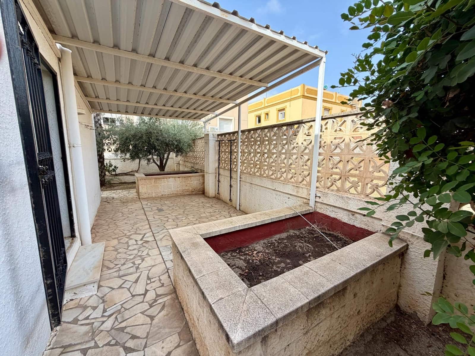 8 bedroom Villa for sale in Vera - € 399,900 (Ref: 9977436)