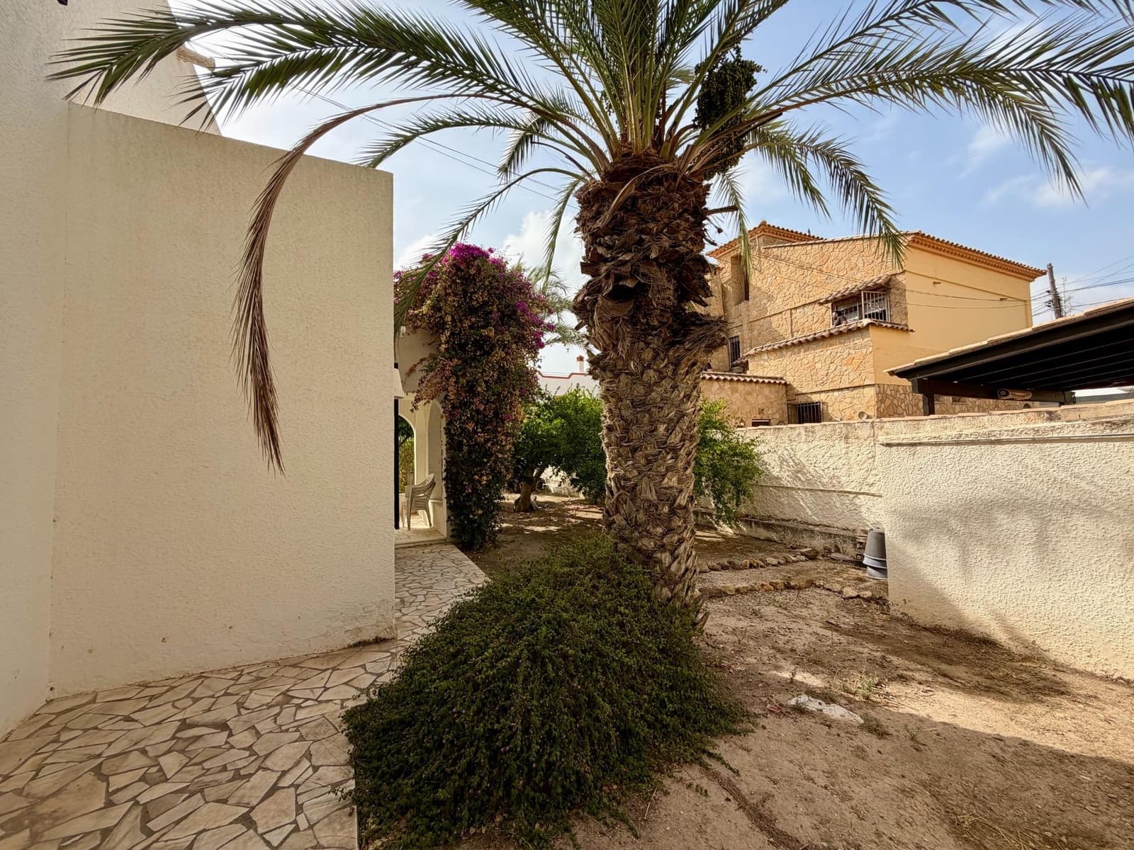 8 bedroom Villa for sale in Vera - € 399,900 (Ref: 9977436)