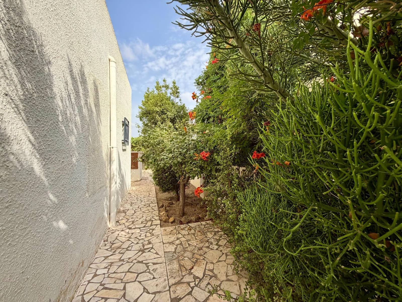 8 bedroom Villa for sale in Vera - € 399,900 (Ref: 9977436)