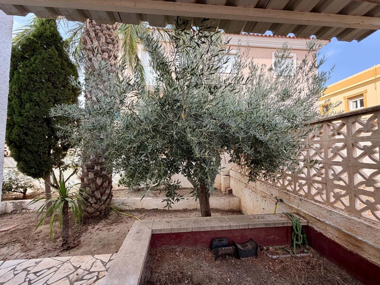8 bedroom Villa for sale in Vera - € 399,900 (Ref: 9977436)