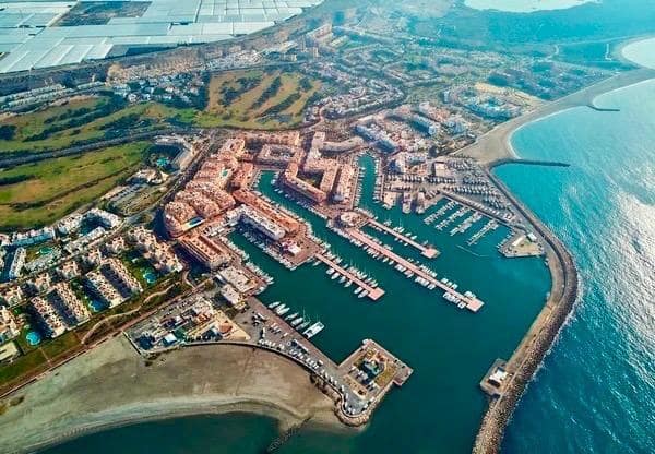 Apartamento de 1 habitación en Almerimar en venta con piscina garaje - 189.899 € (Ref: 9986973)