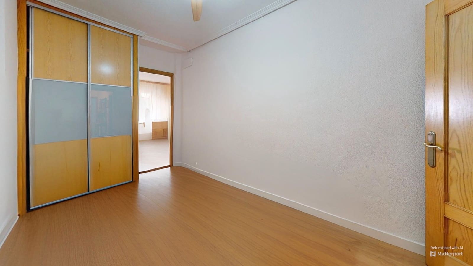 4 soveværelse Semi-Rækkehus til salg i El Campello med garage - € 299.000 (Ref: 8806757)