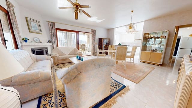 3 soveværelse Villa til salg i El Campello med swimmingpool garage - € 450.000 (Ref: 8806760)