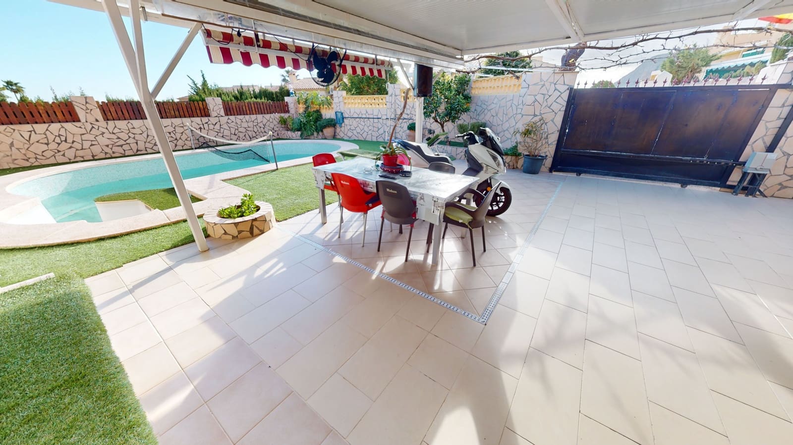 3 soverom Villa til salgs i La Nucia med svømmebasseng garasje - € 460 000 (Ref: 8806792)