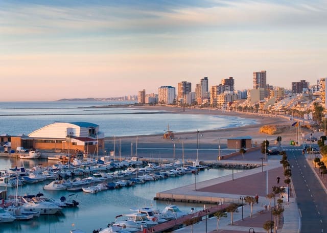 Tomt till salu i El Campello - 105 000 € (Ref: 8806842)