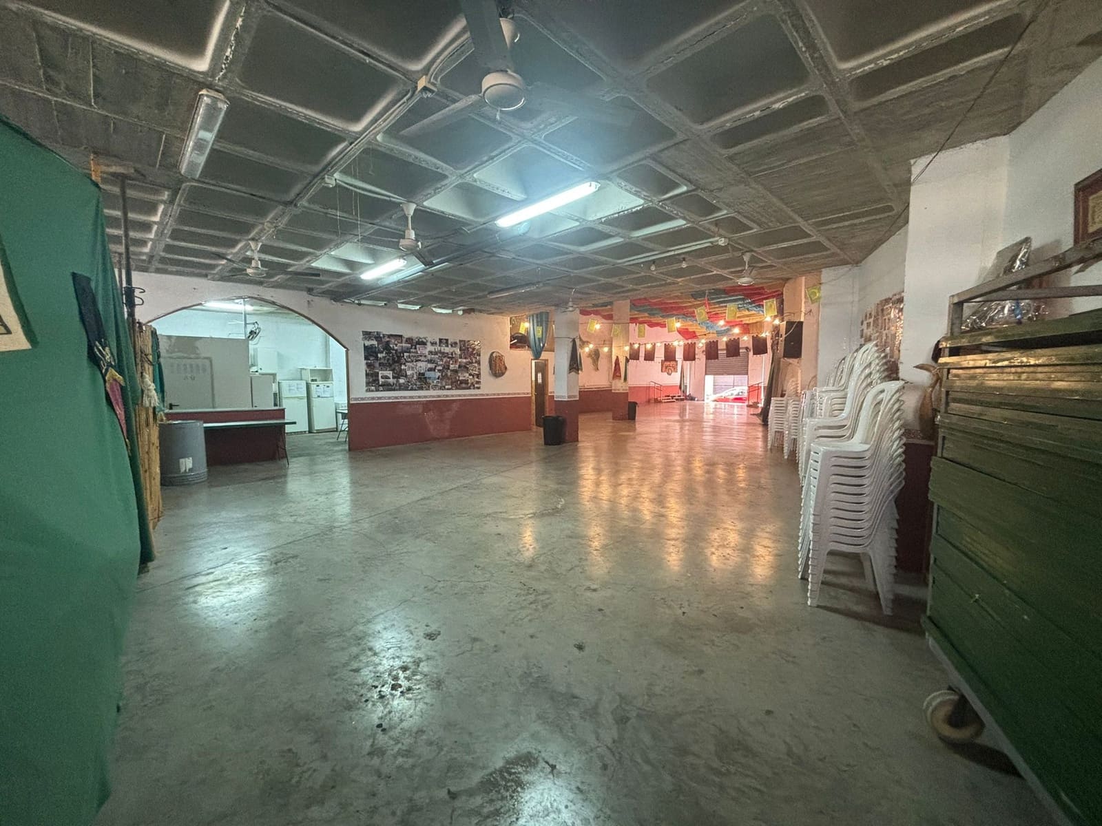 Erhverv til salg i El Campello - € 160.000 (Ref: 8806866)