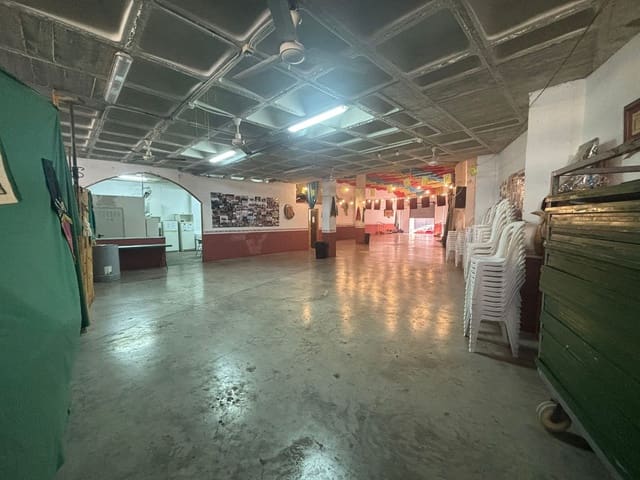 Commercial for sale in El Campello - € 160,000 (Ref: 8806866)