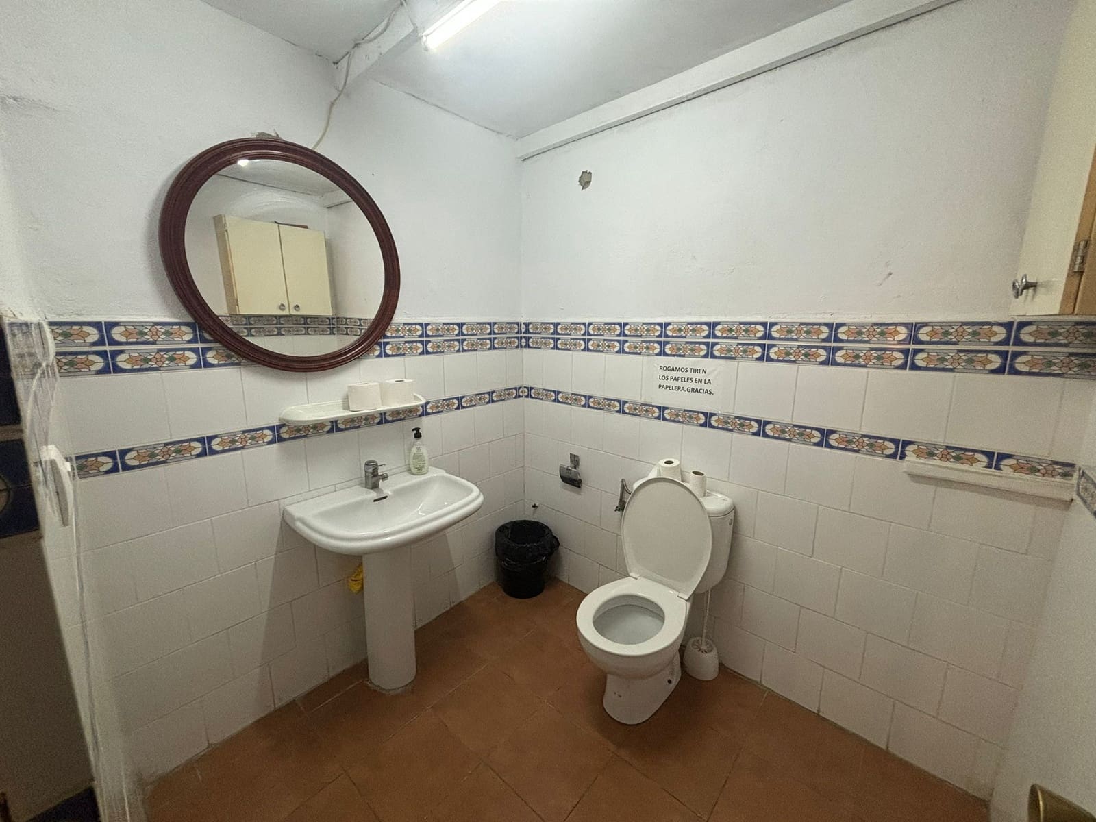 Erhverv til salg i El Campello - € 160.000 (Ref: 8806866)