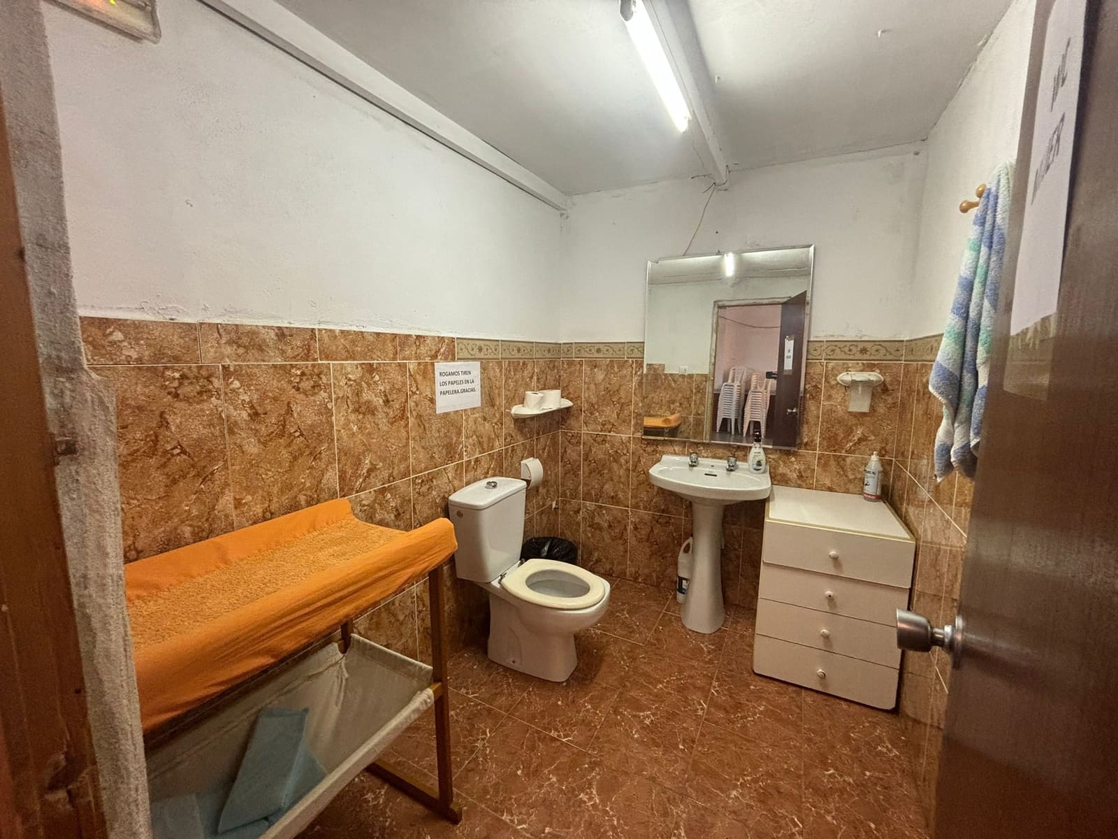 Erhverv til salg i El Campello - € 160.000 (Ref: 8806866)