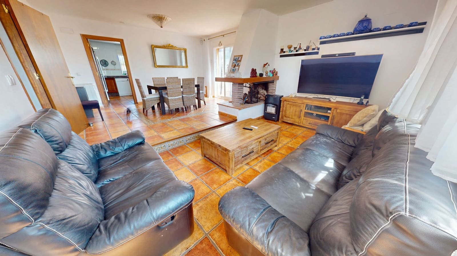 4 bedroom Villa for sale in Muchamiel / Mutxamel with garage - € 299,000 (Ref: 8981967)