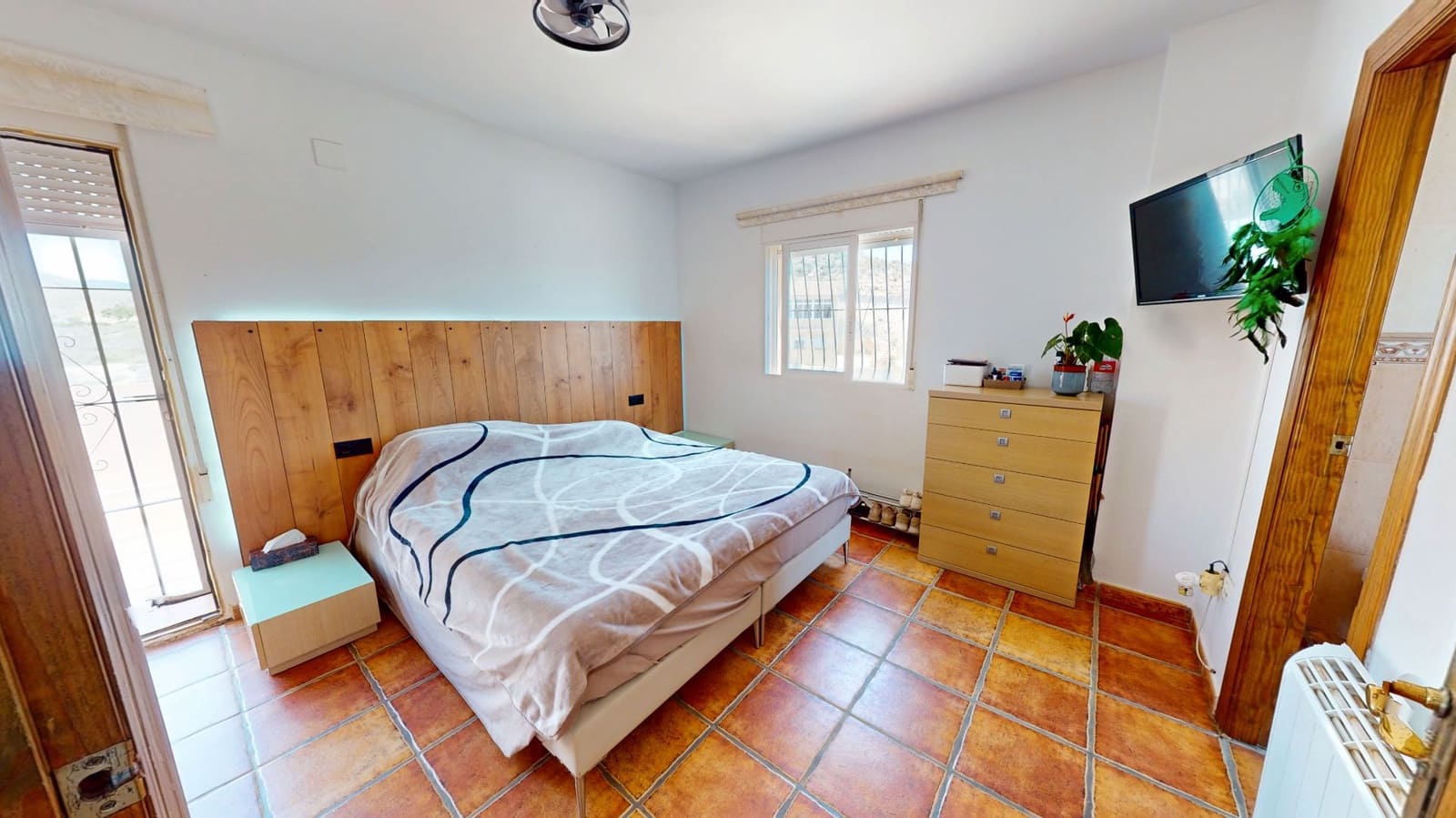 4 bedroom Villa for sale in Muchamiel / Mutxamel with garage - € 299,000 (Ref: 8981967)