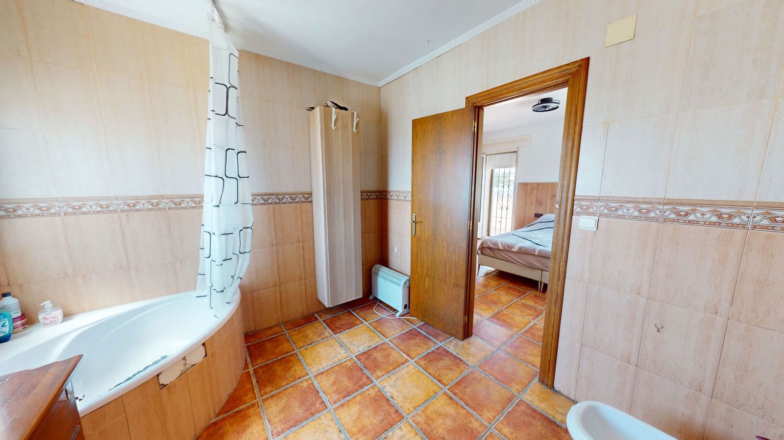 4 bedroom Villa for sale in Muchamiel / Mutxamel with garage - € 299,000 (Ref: 8981967)