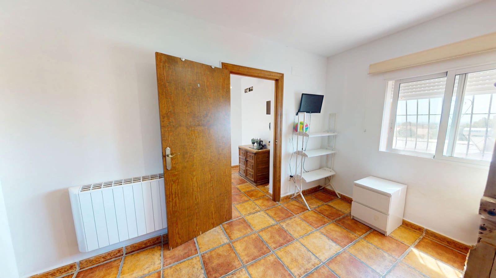 4 bedroom Villa for sale in Muchamiel / Mutxamel with garage - € 299,000 (Ref: 8981967)