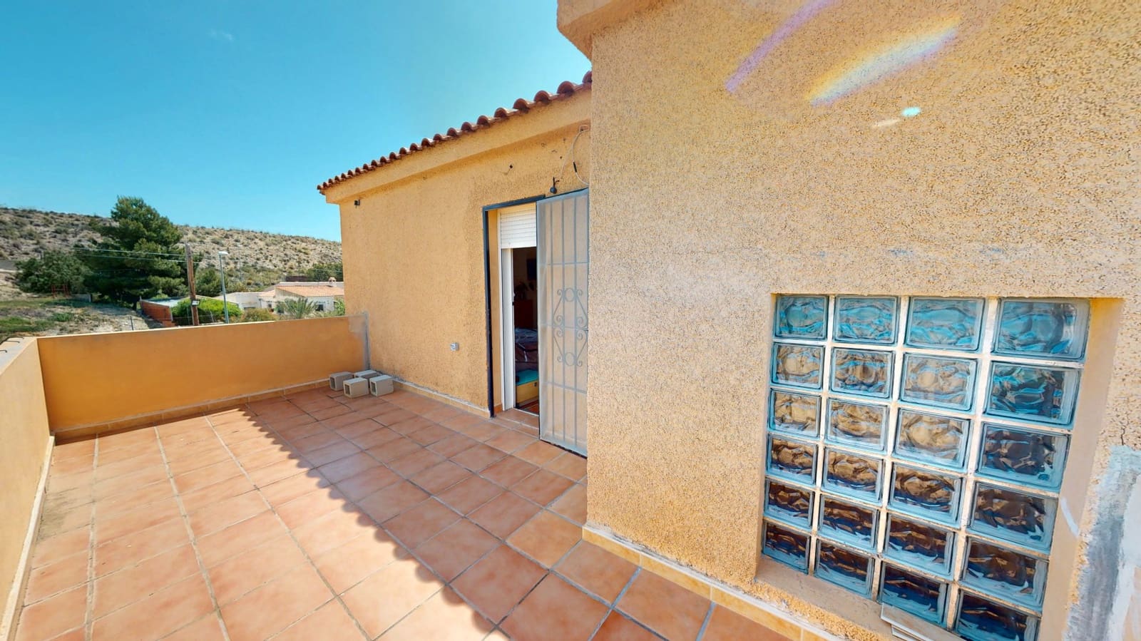 4 bedroom Villa for sale in Muchamiel / Mutxamel with garage - € 299,000 (Ref: 8981967)