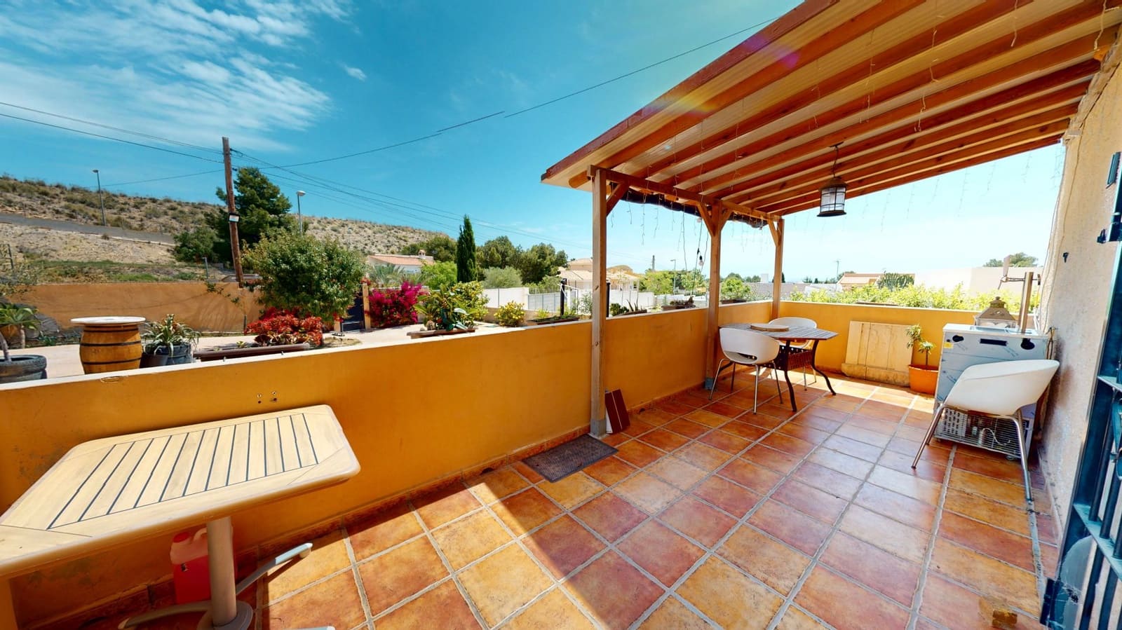 4 bedroom Villa for sale in Muchamiel / Mutxamel with garage - € 299,000 (Ref: 8981967)