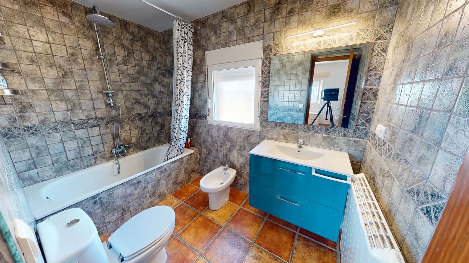 4 bedroom Villa for sale in Muchamiel / Mutxamel with garage - € 299,000 (Ref: 8981967)