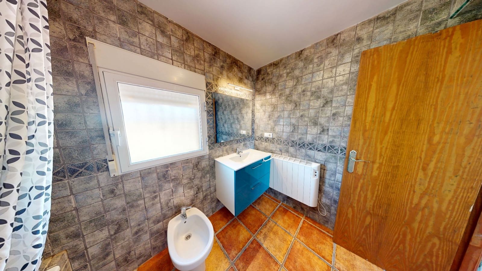 4 bedroom Villa for sale in Muchamiel / Mutxamel with garage - € 299,000 (Ref: 8981967)