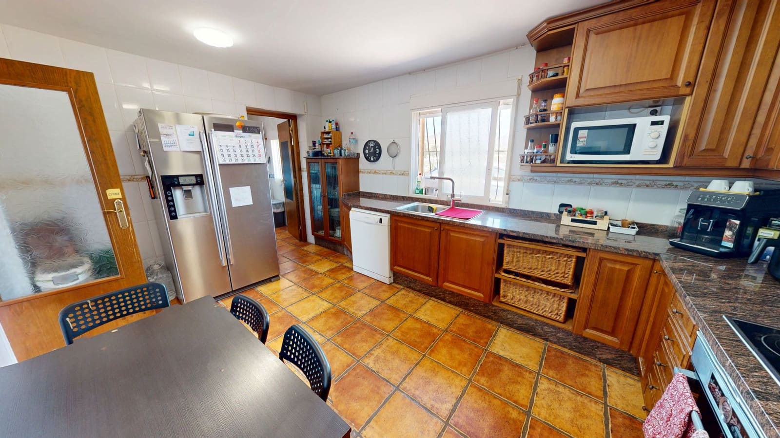 4 bedroom Villa for sale in Muchamiel / Mutxamel with garage - € 299,000 (Ref: 8981967)