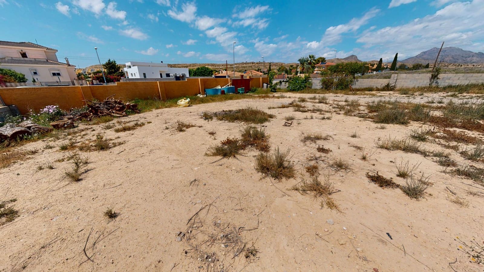 4 bedroom Villa for sale in Muchamiel / Mutxamel with garage - € 299,000 (Ref: 8981967)