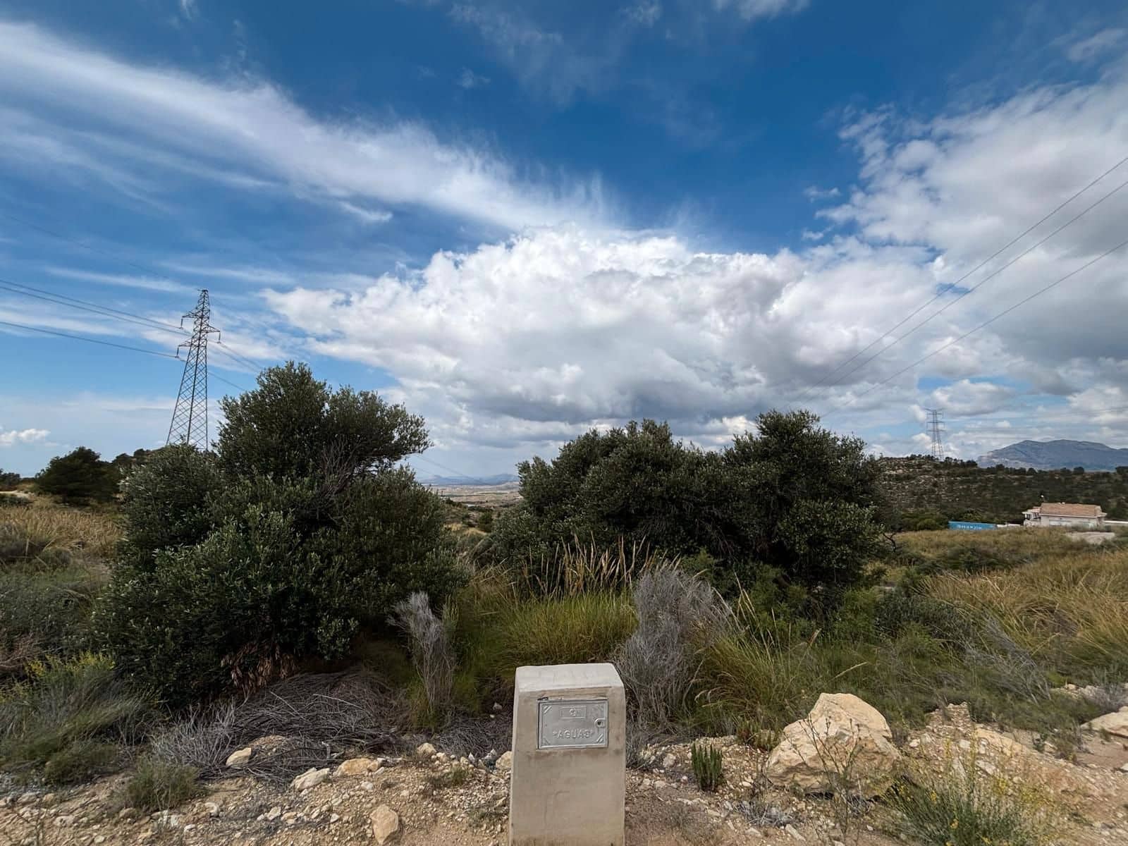 Ubebygd land til salgs i Busot - € 74 000 (Ref: 8990138)