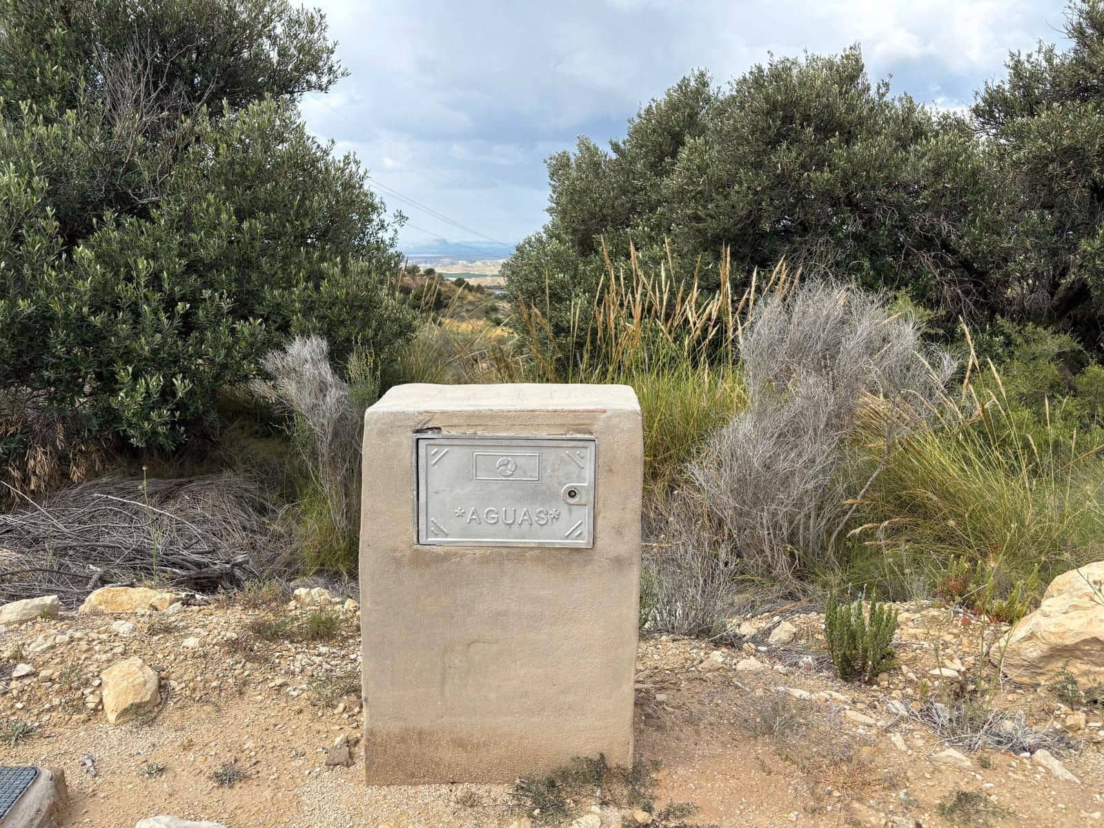 Ubebygd land til salgs i Busot - € 74 000 (Ref: 8990138)