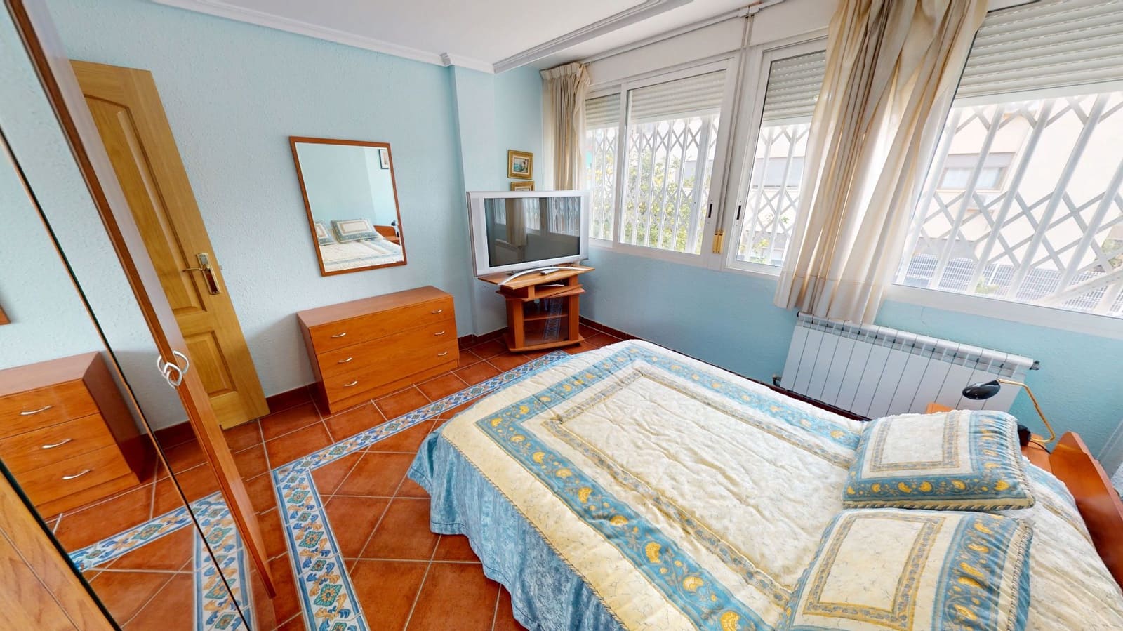 4 soverom Villa til salgs i El Campello med svømmebasseng garasje - € 530 000 (Ref: 9043917)