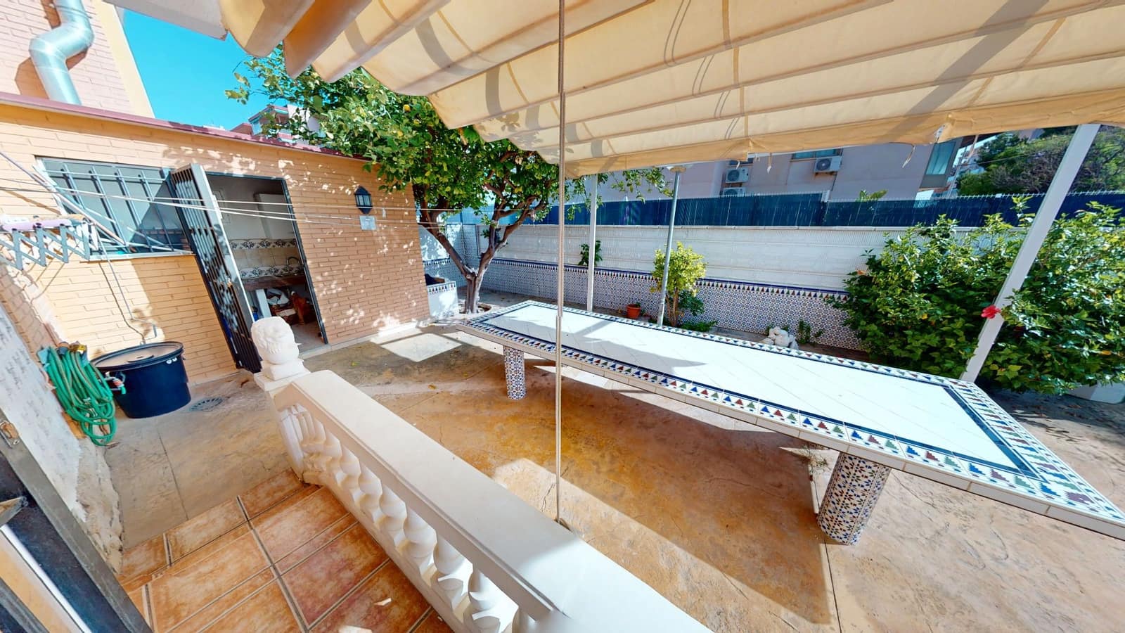 4 soverom Villa til salgs i El Campello med svømmebasseng garasje - € 530 000 (Ref: 9043917)