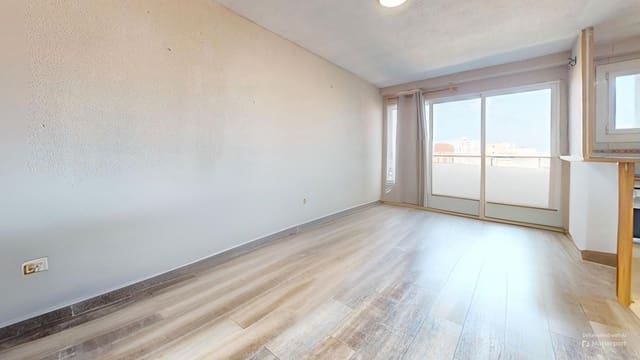 Piso de 3 habitaciones en Playa de San Juan, Alicante / Alacant ciudad en venta con piscina garaje - 260.000 € (Ref: 9084415)